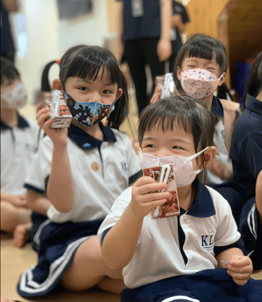 Happy faces and healthy treats!