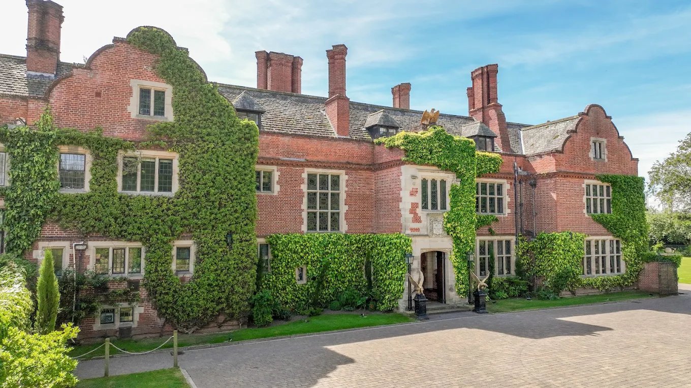 Queen Ethelburga's Collegiate — international school in York, United Kingdom