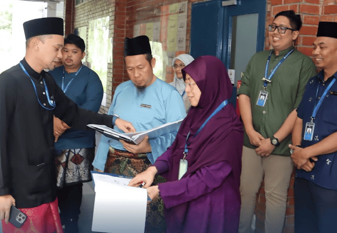 Representatives from the Ministry of Education Malaysia visiting Mount Safa.