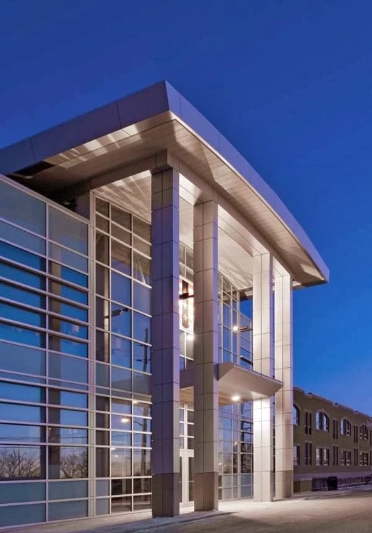 Lycée Claudel — international school in Ottawa, Canada