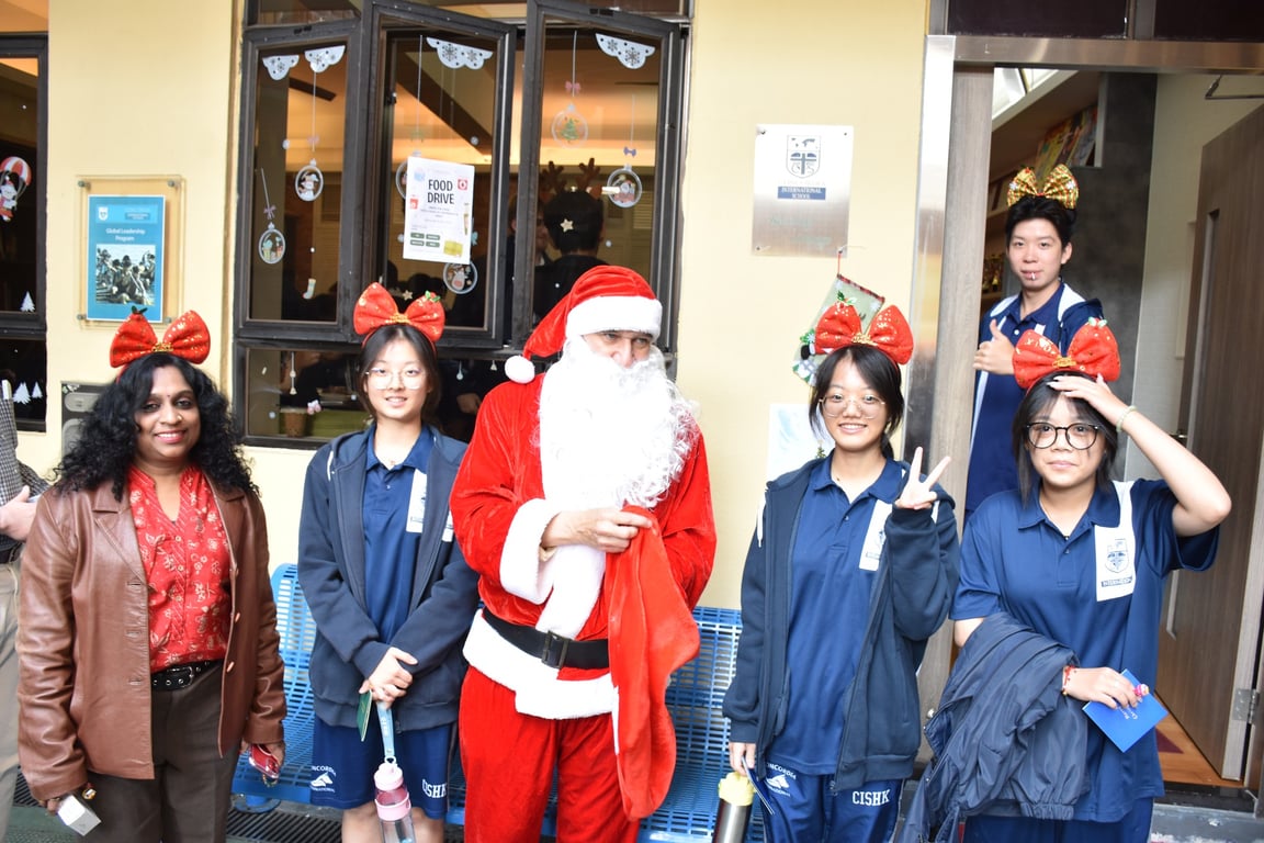 Open House for prospective families (start of the school year)