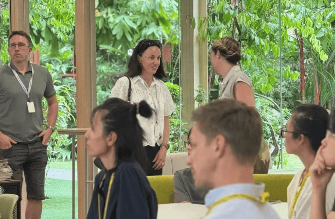 PYP parents interacting with each other during a welcome session. 