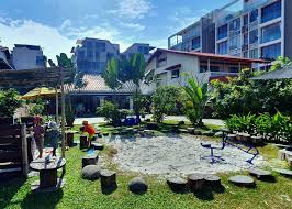 Front View of Blue House International - East Coast campus.