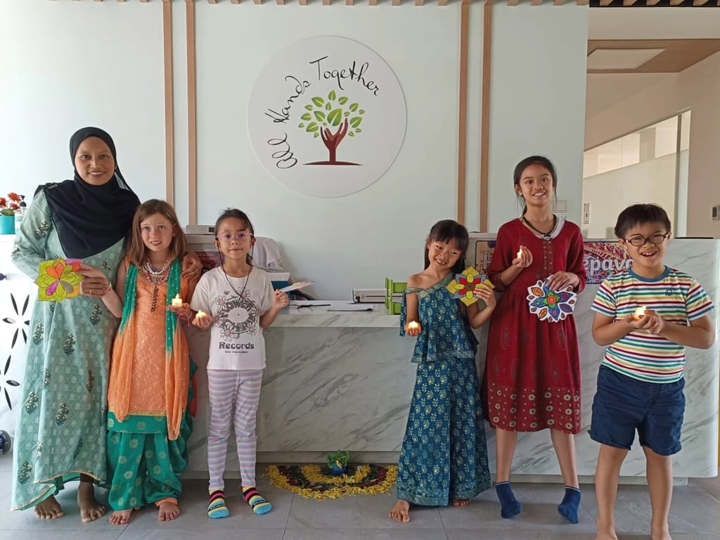 All Hands Together held a Deepavali celebration and everyone came dressed up in lovely and vibrant outfits to celebrate