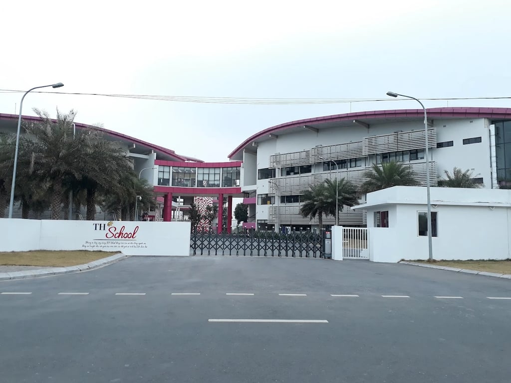 Wide view of TH School Hoa Lac campus and entrance.