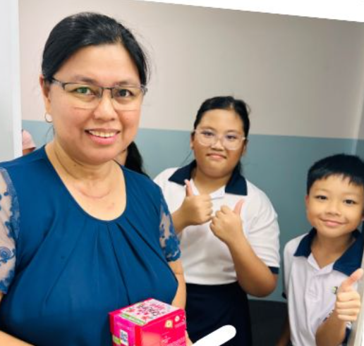 Celebrating Teacher's day in Bukit Gombok campus. 