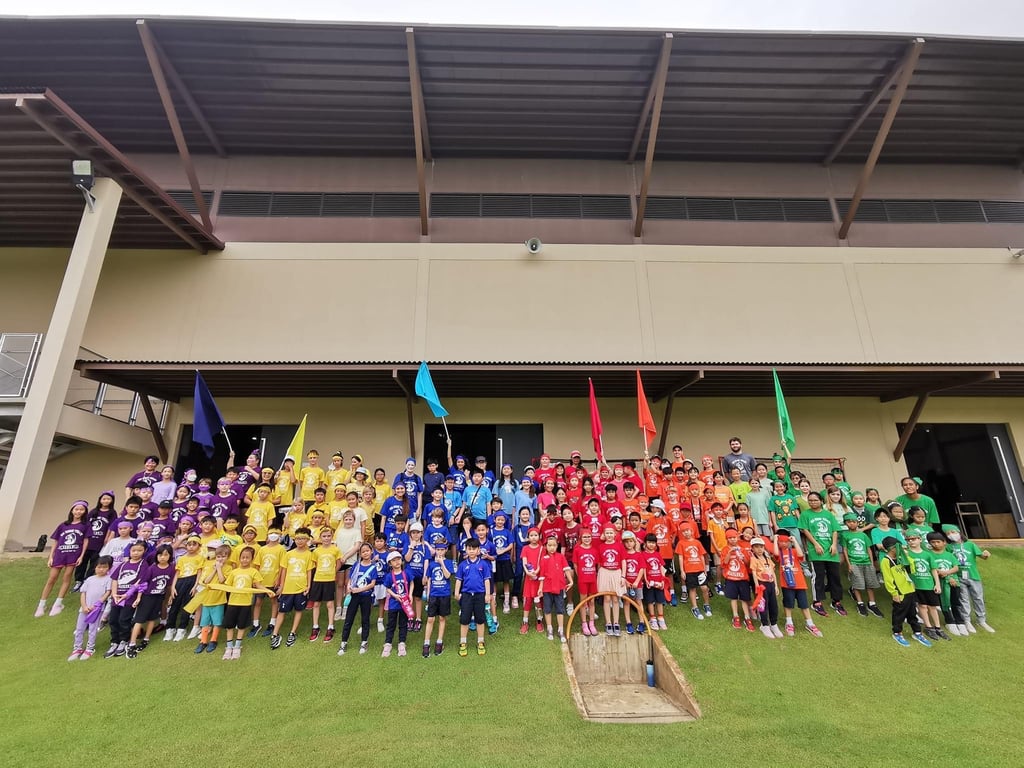 The ICSUD Community posing at the Field Day event.