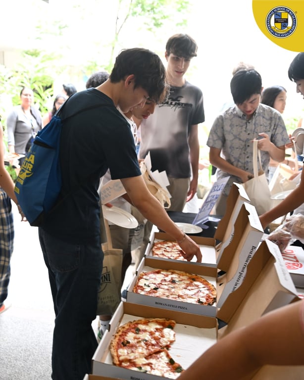 ISKL Parents put n a Pizza Party for students as part of the Senior Treat event series.