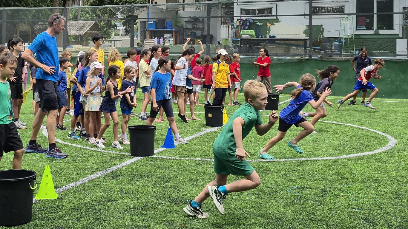 Teams competing during a sport days event.