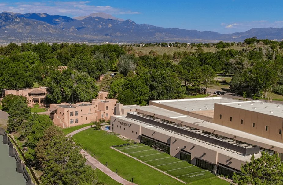Fountain Valley School of Colorado — international school in Colorado Springs, United States