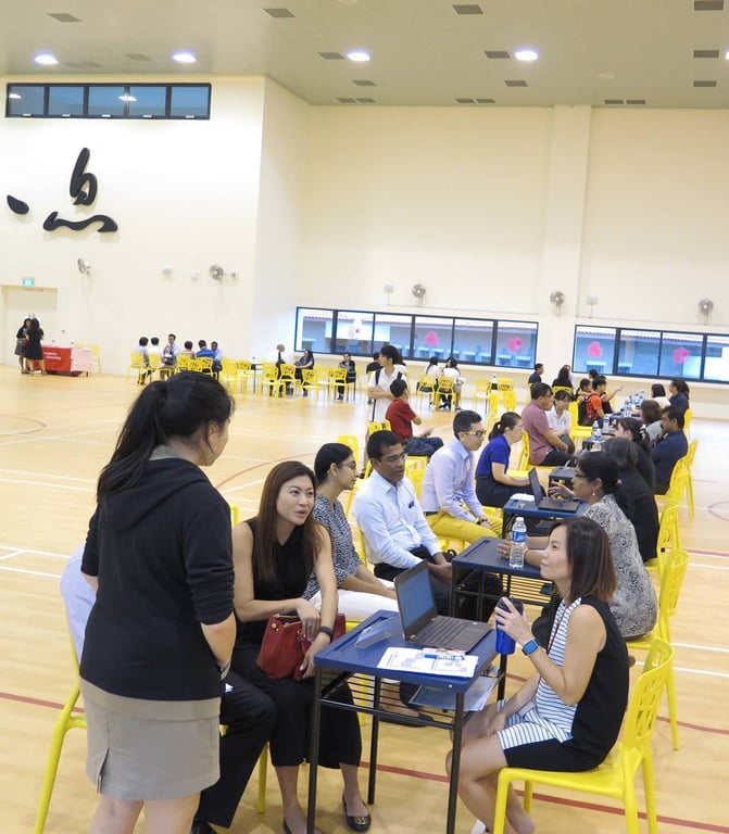Parents having an open session with the faculty during the Patient-Teacher Interaction event.
