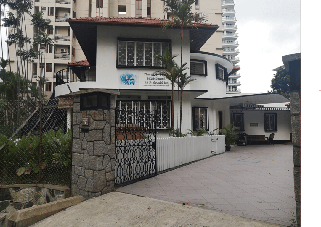 Front view of the Blue House International - River Valley campus.