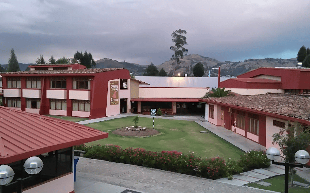 Davy College — international school in Cajamarca, Peru
