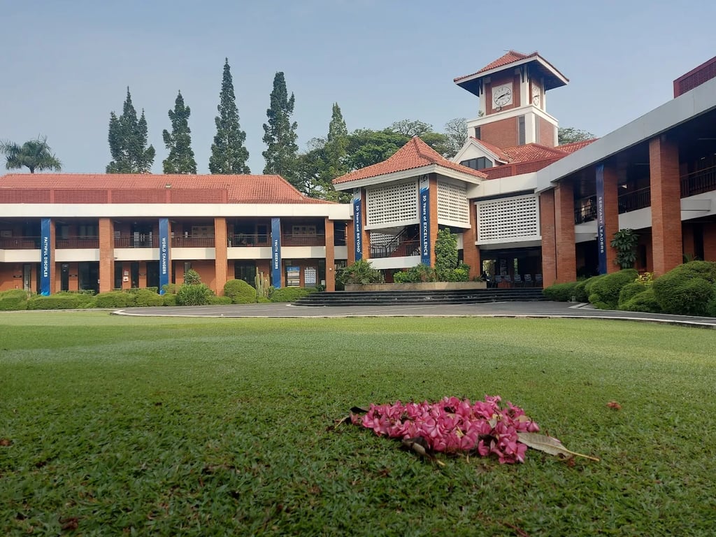 Sekolah Pelita Harapan Lippo Village — international school in Tangerang, Indonesia