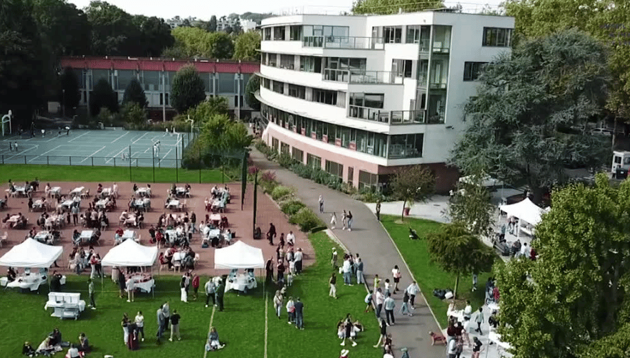 American School of Paris — international school in Paris, France