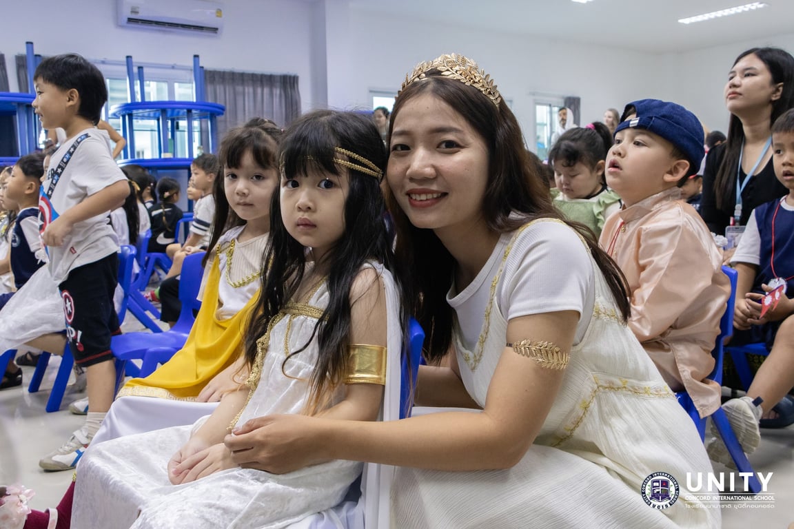 Mother and daughter dressed up at the International Day celebrations.