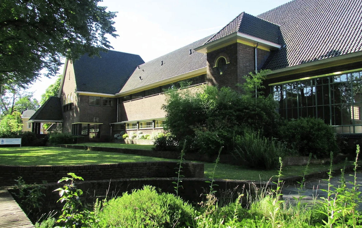 International School Hilversum Alberdingk Thijm — international school in Amsterdam, Netherlands