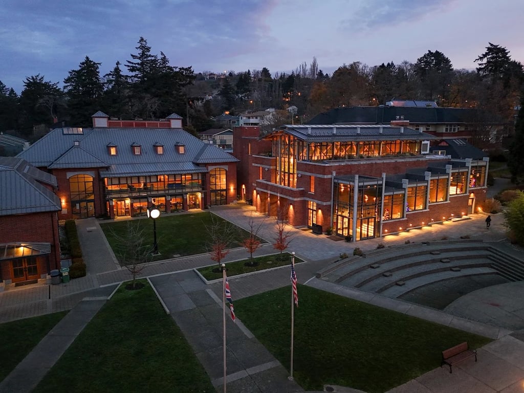 St. Michaels University School — international school in Victoria, Canada