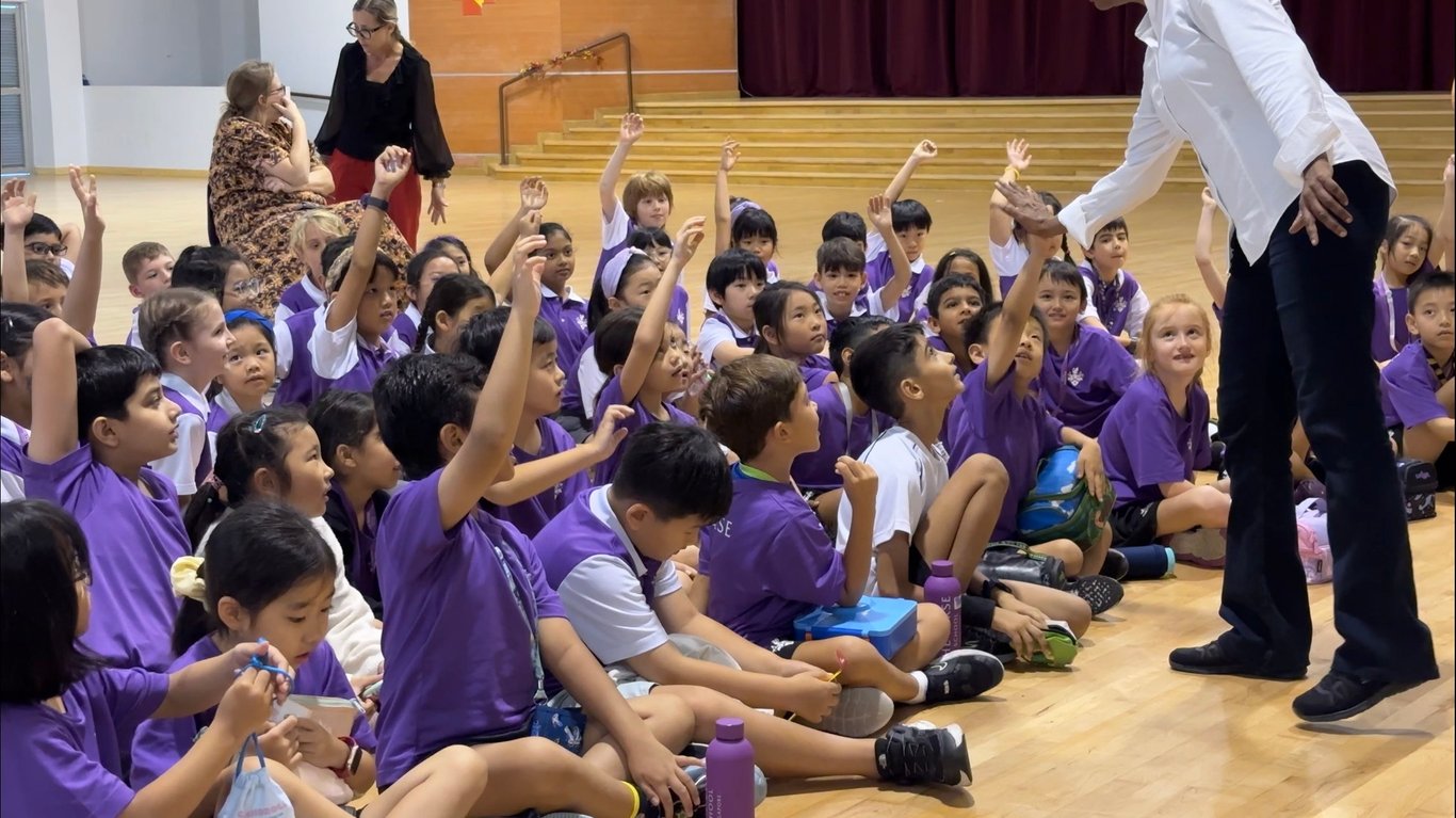 Guest author Shamini Flint visited the school and held an assembly to celebrate Book Week.