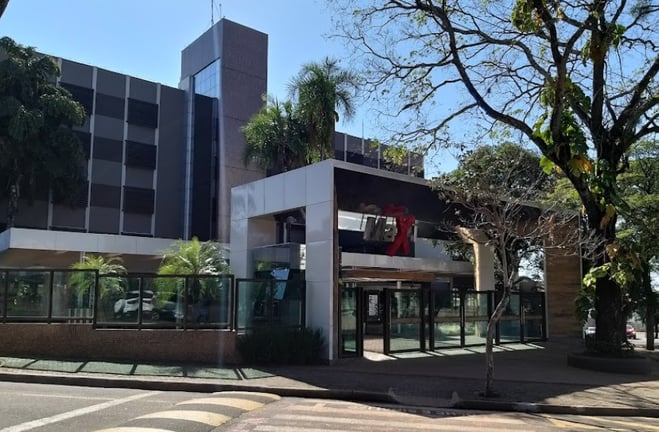 Colégio Maxi — international school in Londrina, Brazil