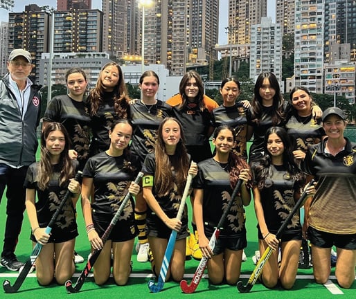 KGV Girls Hockey Team celebrating their 5–1 victory against DGS.