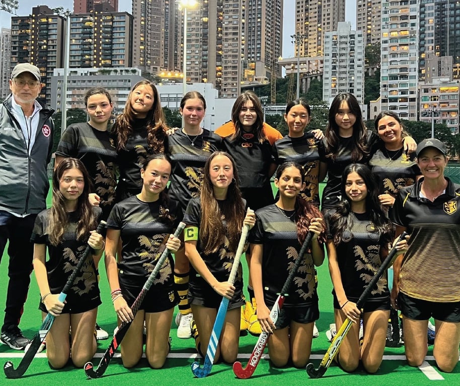 KGV Girls Hockey Team celebrating their 5–1 victory against DGS.