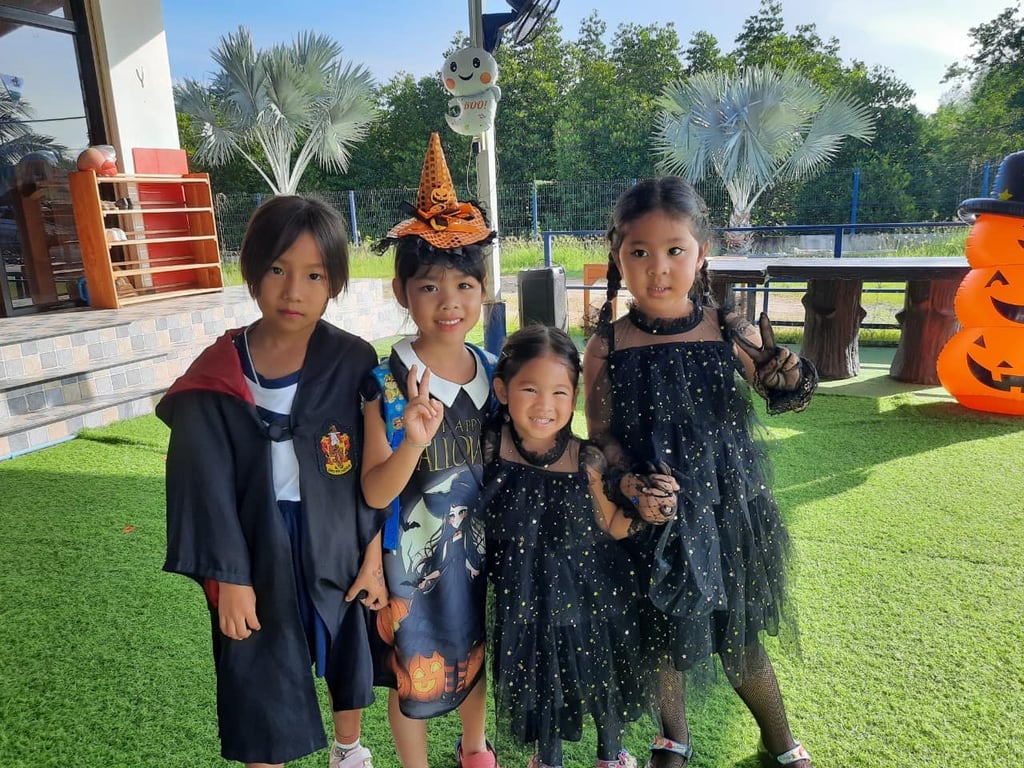 ISA students dressed up for the school’s Halloween Fashion Show.