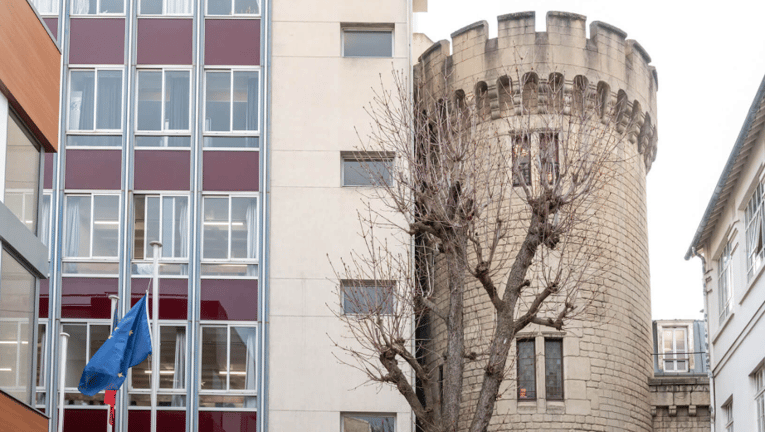 La Tour Paris - Anglophone Section — international school in Paris, France