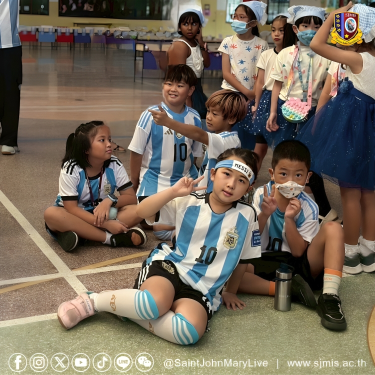 Primary students taking part in International Day event.