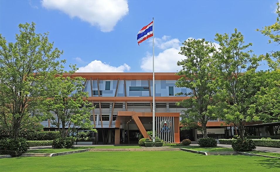 A bright day outside the heart of the school's campus.