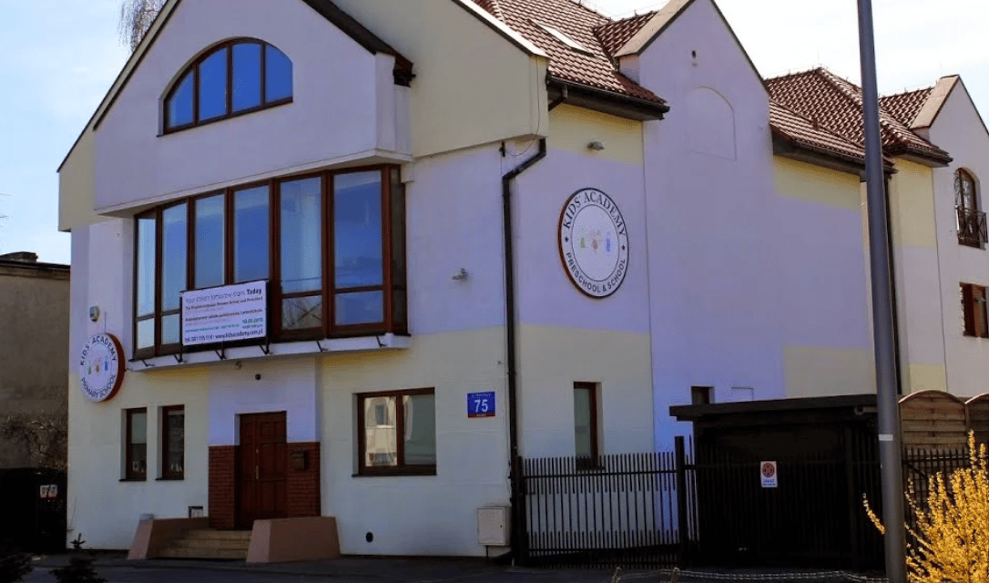 Polish British Academy of Warsaw — international school in Warsaw, Poland