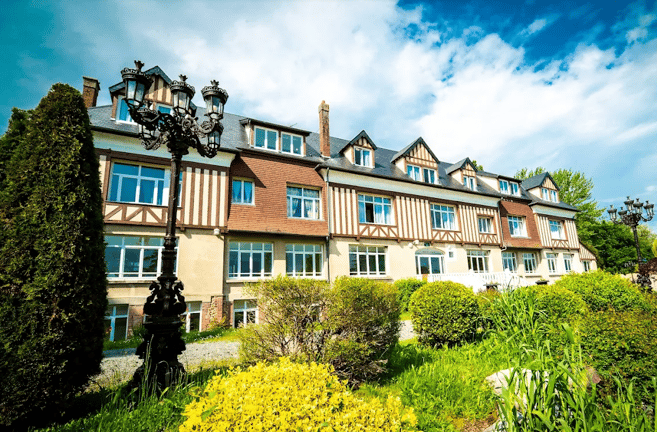 Ecole des Roches — international school in Normandy, France
