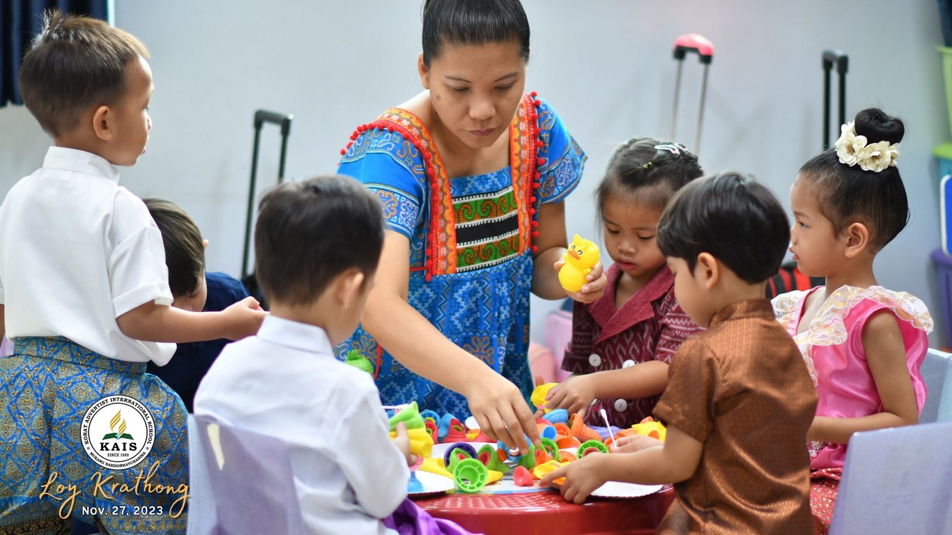 The school community preparing for Songkran.