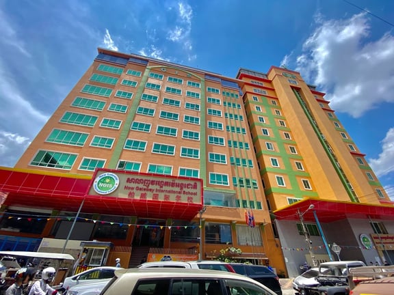 Streetview of the New Gateway International School main campus building.