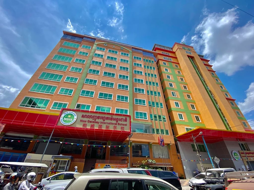 Streetview of the New Gateway International School main campus building.