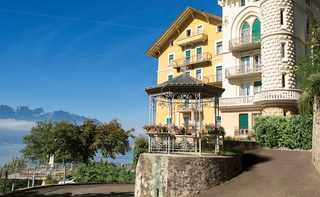 Surval Montreux — international school in Lausanne, Switzerland