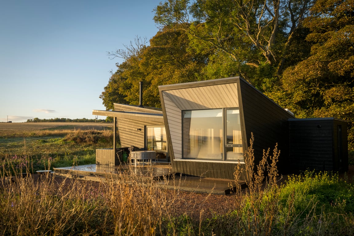 My Eco Escape | Breathtaking Romantic Stays In The UK To Visit This Valentines Day Cover | The HideAway