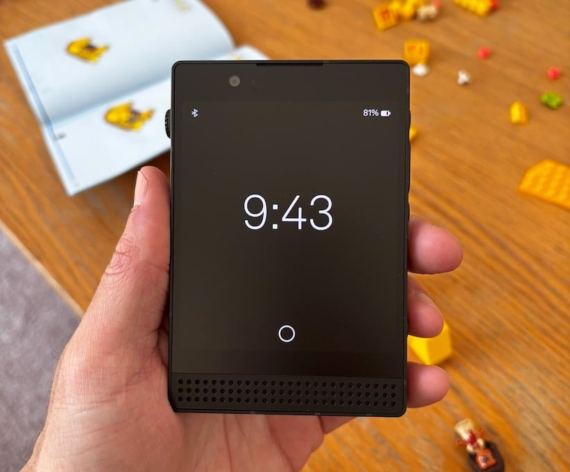 Light Phone III : La révolution du minimalisme numérique est-elle arrivée ?