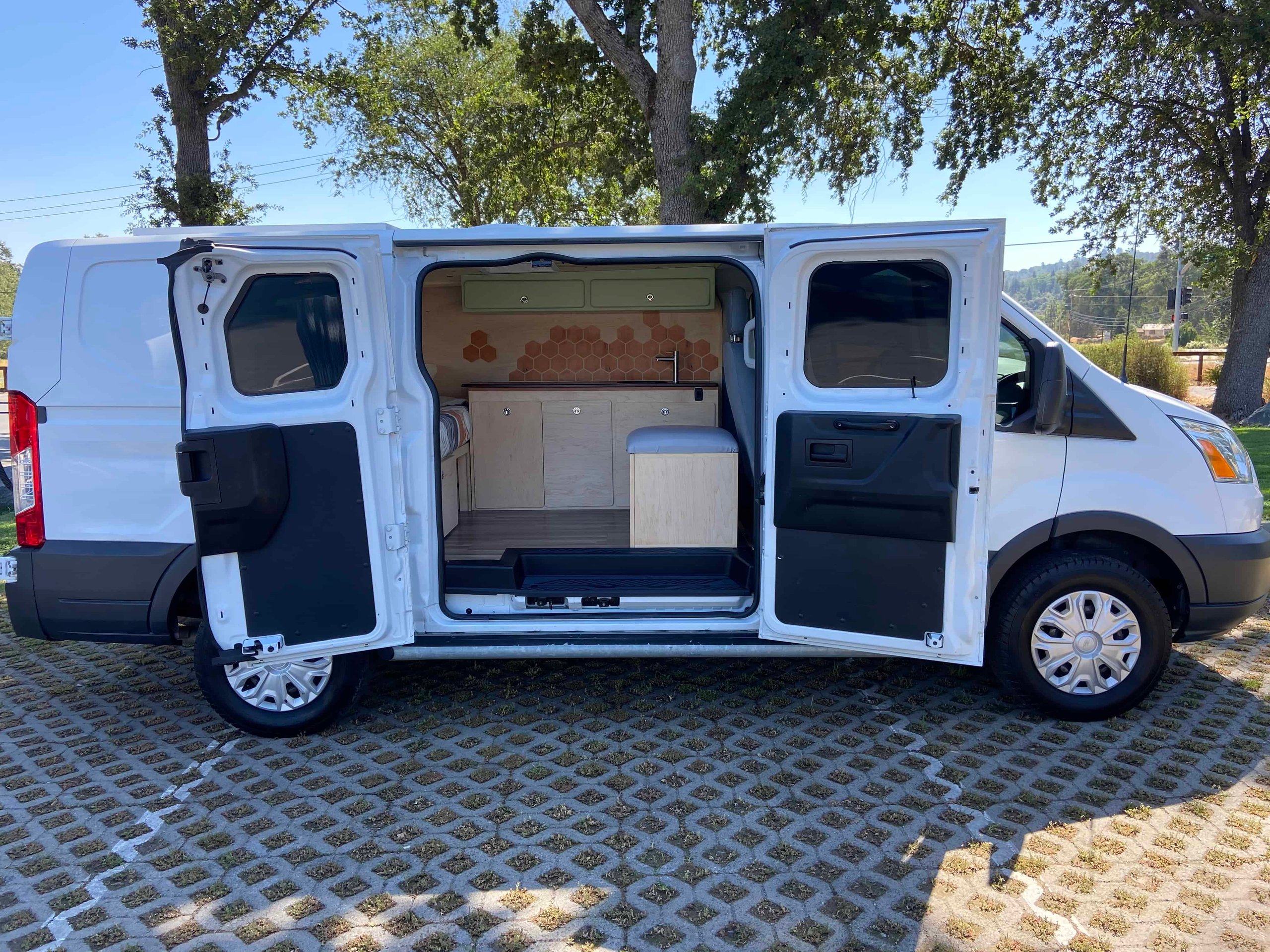 Ford Transit Luxury Stealth - Vanlife Trader Ford Transit Luxury Stealth - Vanlife Trader