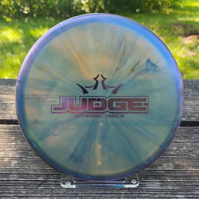 Dynamic Discs Lucid-X Chameleon Judge - 175g