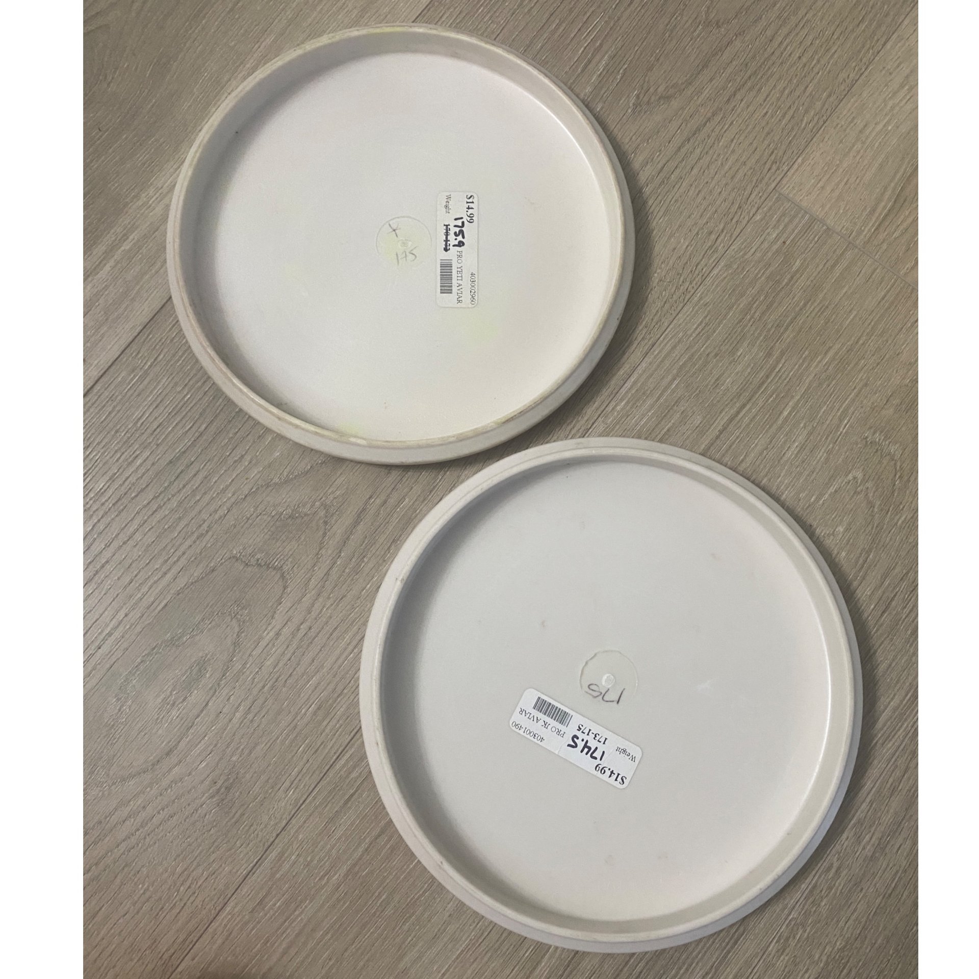 (2) Innova Yeti Pro Aviars (Lot)
