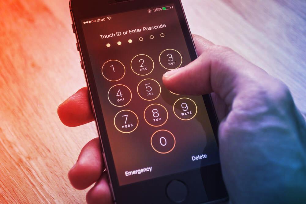 Az Apple újabb biztonsági botránya: Mindenki veszélyben iPhone 8-tól felfelé