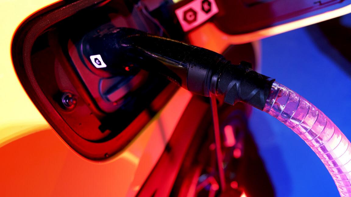 Az elektromos autók tarolnak, csak Észak-Amerika maradt le