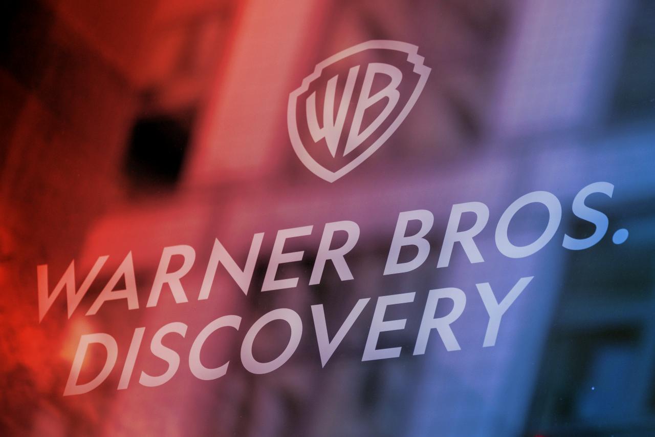 Az MI miatt perel a Warner Bros.: Superman és Batman veszélyben