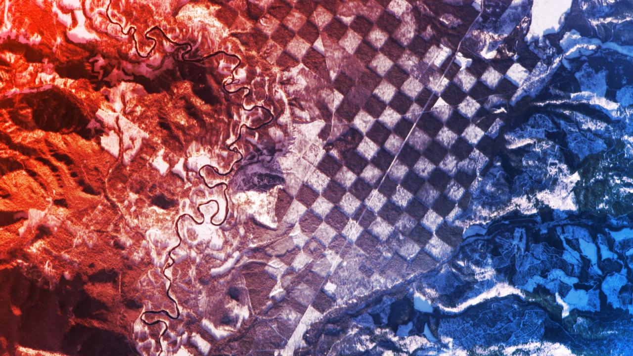 Az óriási sakkmező: Idaho folyóját körbefogja a mintás erdő