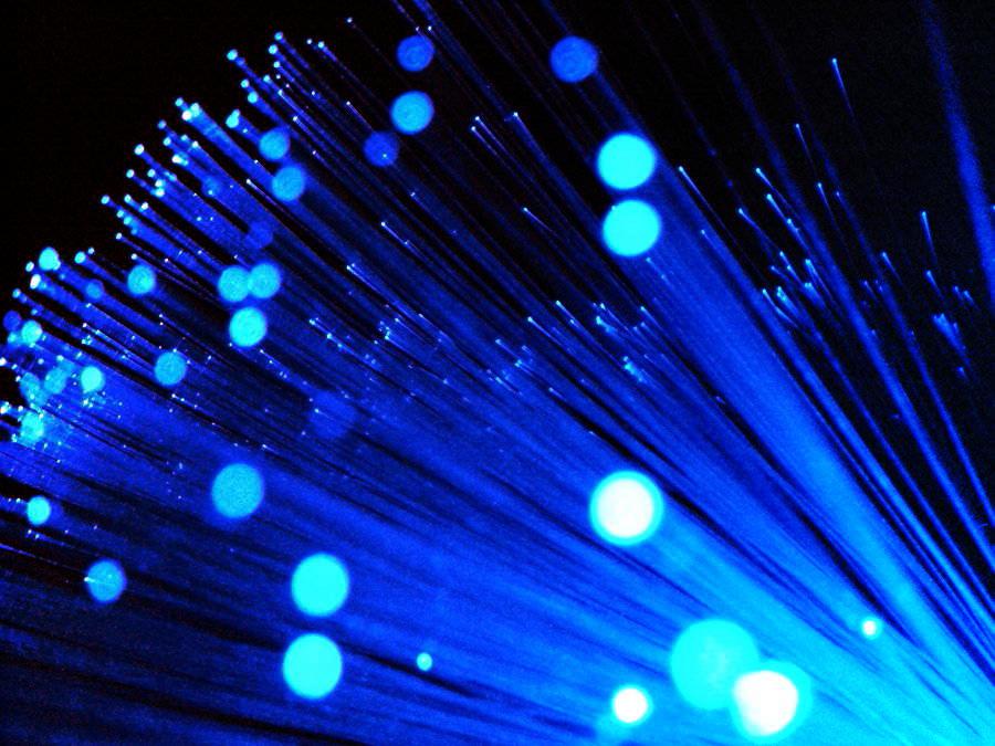 Az új üreges száloptika megdönti a sebességrekordokat