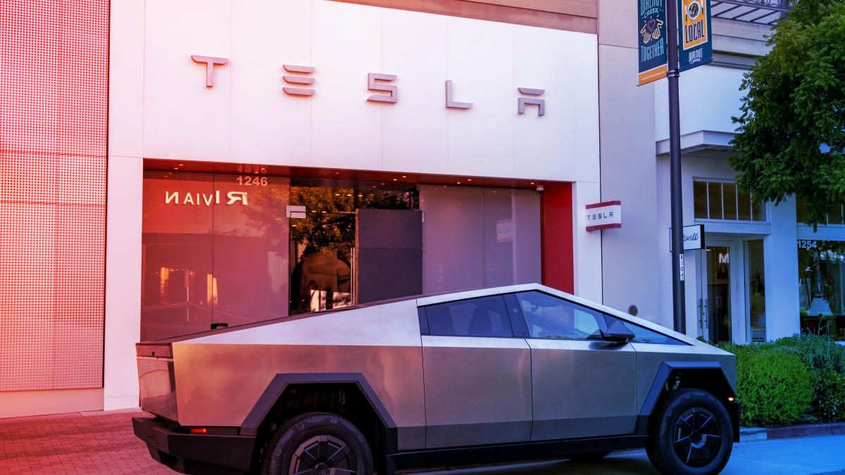 Eltűnt a legolcsóbb Cybertruck a Tesla honlapjáról