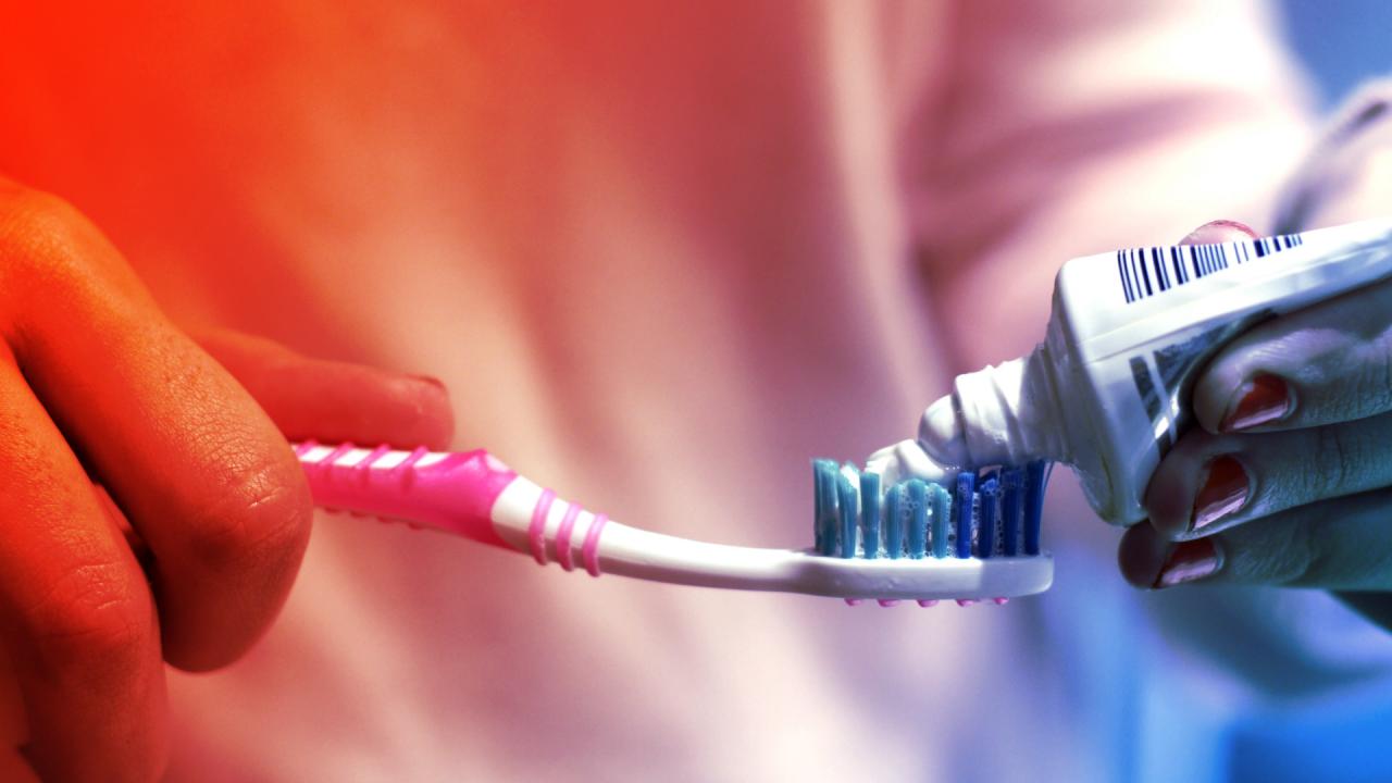 Miért marad kellemetlen a lehelet fogmosás után is