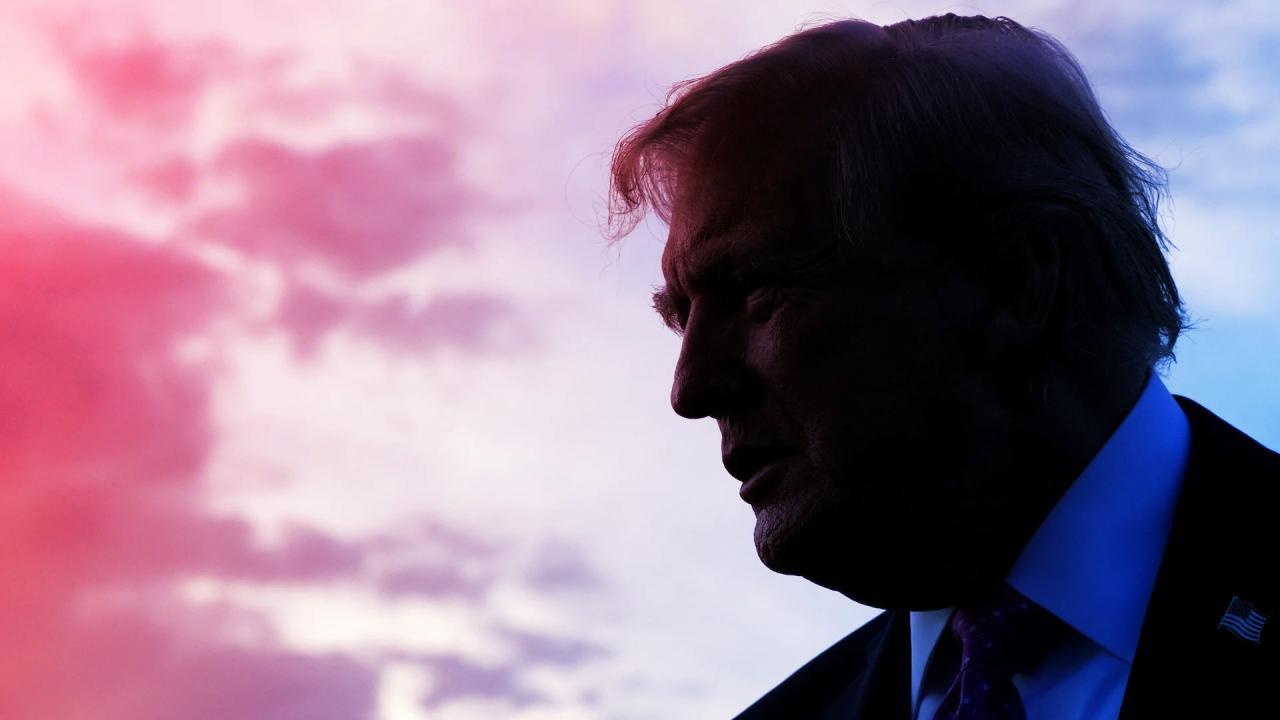 Trump mesterséges intelligencia portréi, már csak a Vasember-ruha hiányzik mellőle