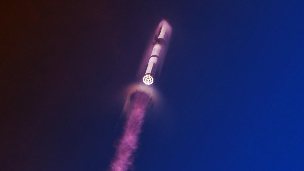 Űrversenyben a SpaceX, egy hét alatt dőltek a rekordok és estek a bakik